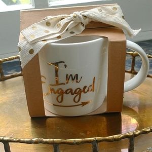 Mud pie “I’m engaged!” Gold White Mug Cup NIB Wedding Bride Bridal Shower